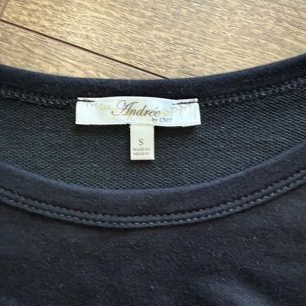 Andree By Unit Black Blouse Long Sleeve Women's Sz Small Lightweight Puff Sleeve - Picture 2 of 4